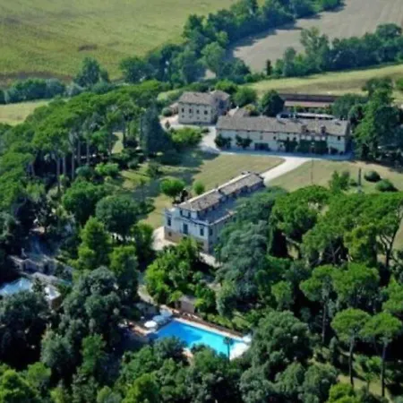 Graceful In With Garden * Treia