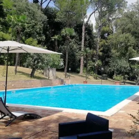 Graceful In With Garden Villa Treia